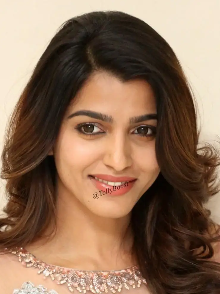 Indian Model Sai Dhanshika Face Closeup Gallery